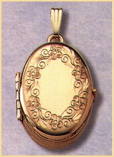 14K gold oval family locket