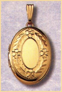 14K gold oval locket