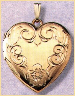 14K gold heart locket